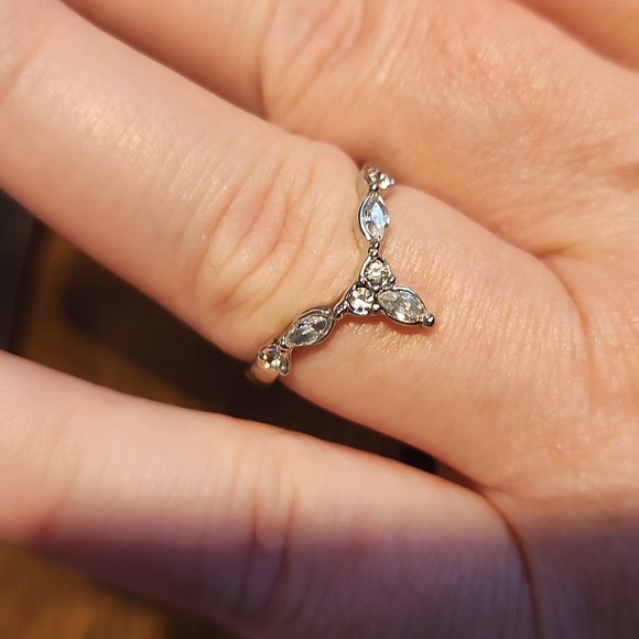 Blue Teardrop 2 piece set Wedding Ring - Picture 6 of 7